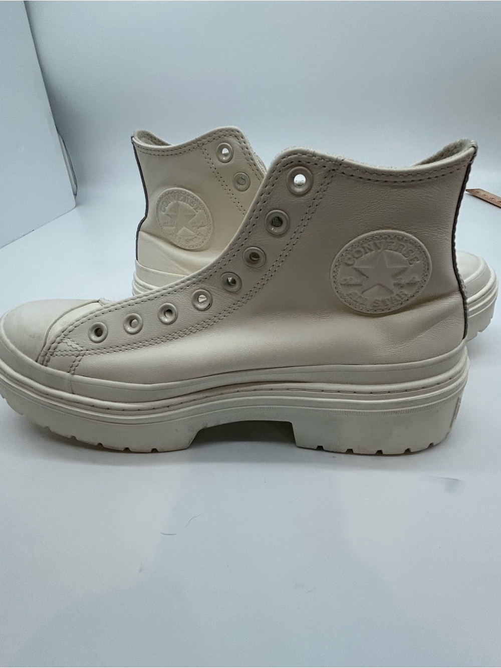Converse Chuck Taylor Platform Leather High-Top Sneakers in Cream size 10